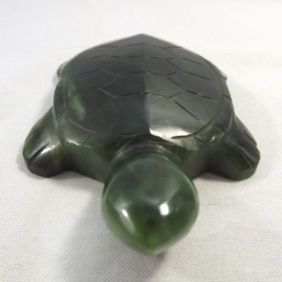 Dark Green Nephrite Jade Turtle - Picture 4 of 10